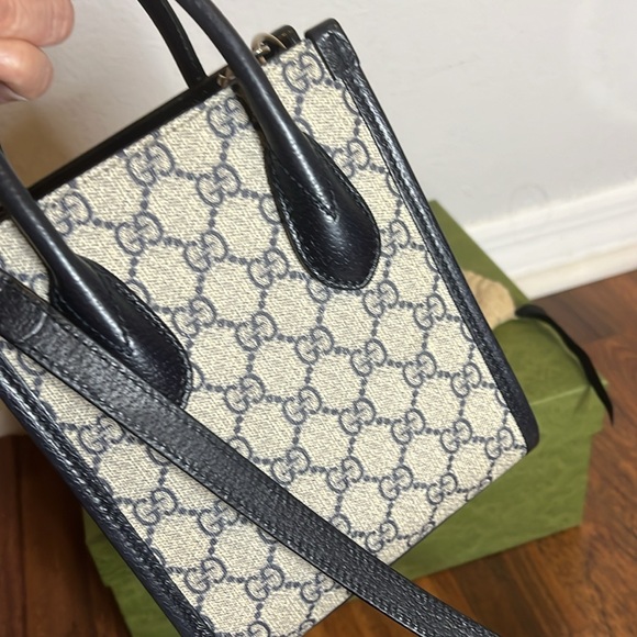 1372 Gucci crossbody bag/handbag - Picture 3 of 9